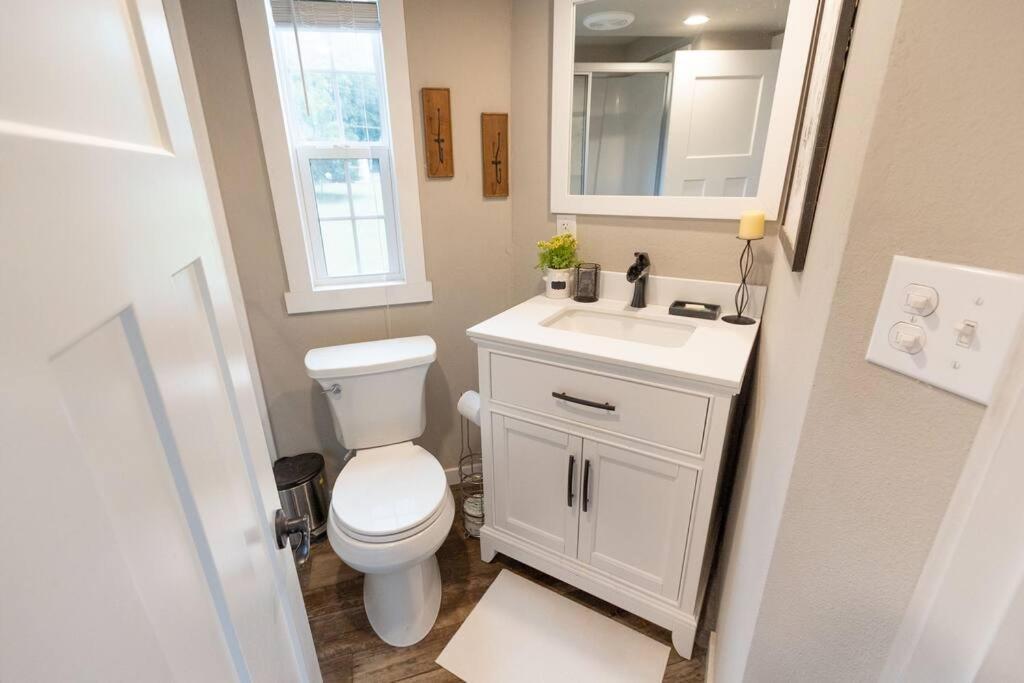Pet Friendly Tiny House Rental With New Access To Guadalupe River Nbtx New Braunfels Kültér fotó