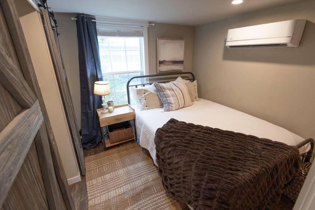 Pet Friendly Tiny House Rental With New Access To Guadalupe River Nbtx New Braunfels Kültér fotó