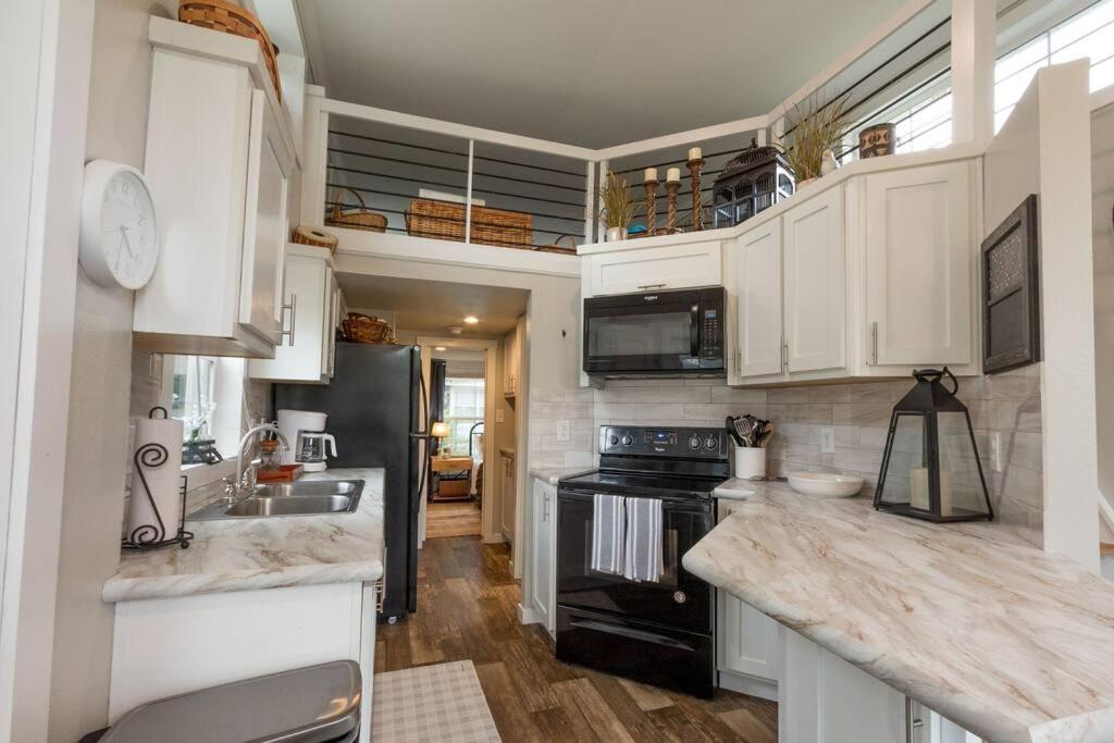 Pet Friendly Tiny House Rental With New Access To Guadalupe River Nbtx New Braunfels Kültér fotó