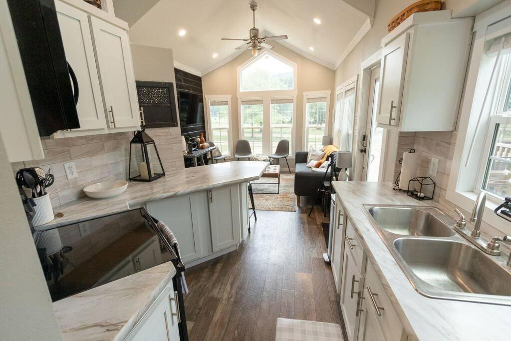 Pet Friendly Tiny House Rental With New Access To Guadalupe River Nbtx New Braunfels Kültér fotó