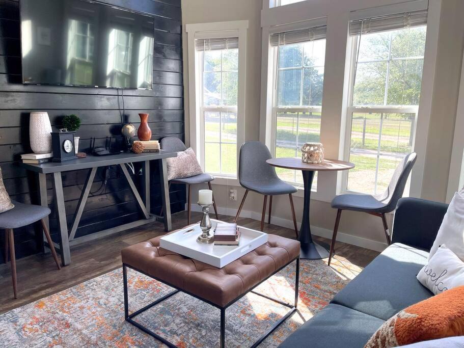 Pet Friendly Tiny House Rental With New Access To Guadalupe River Nbtx New Braunfels Kültér fotó