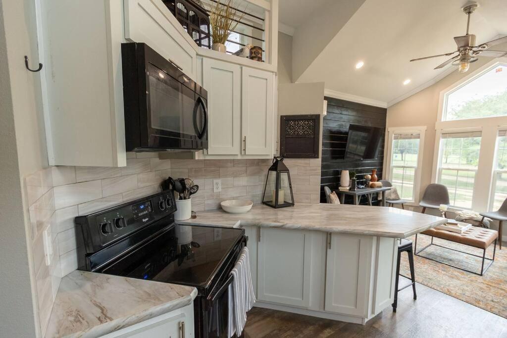 Pet Friendly Tiny House Rental With New Access To Guadalupe River Nbtx New Braunfels Kültér fotó